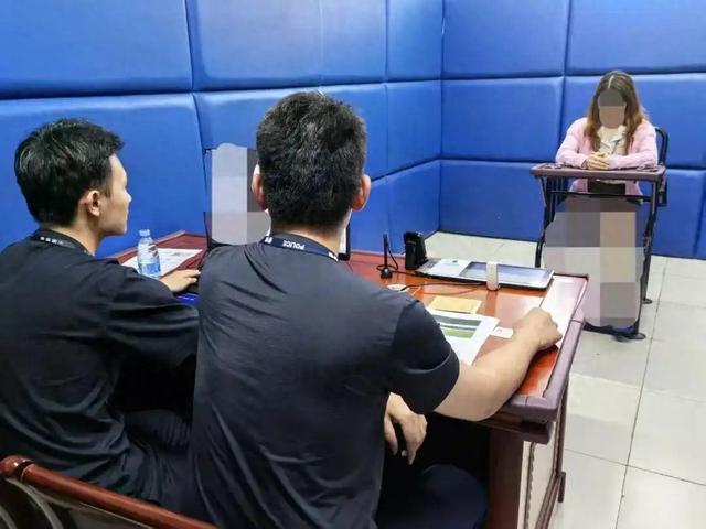 女子伸腿阻止高铁关门被行拘，为何总有人以身试法？