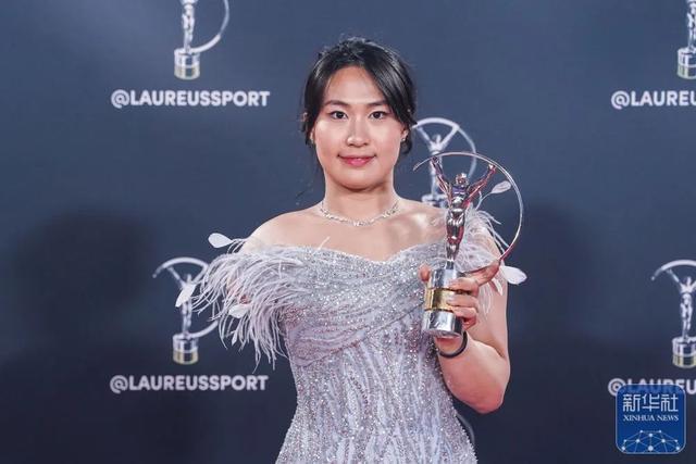 中国残疾人游泳运动员蒋裕燕获2025年劳伦斯世界体育奖年度最佳残疾人运动员奖