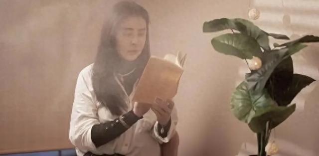 王祖贤亮相无锡，粉丝瞬间沸腾！大呼一秒“爷青回”