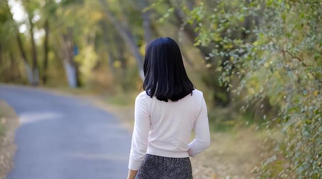女子50元买条裤子，引发丈夫暴怒，女子细数丈夫“恶行”，要离婚