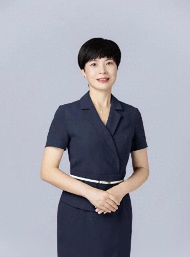 美女校长，顶着无数光环，却肆意套取学生伙食费，其恶劣程度曝出