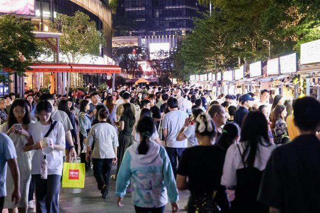 深圳龙华街道：超级商圈打造消费“强磁场”