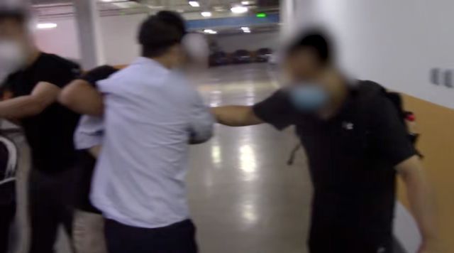 官方披露：留学生被境外间谍策反，潜伏在我核心要害部位窃取情报，郝某被判无期徒刑