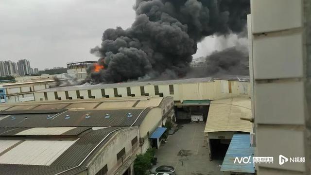 广东佛山一工业园突发火灾，“有爆炸声传出”！无伤亡