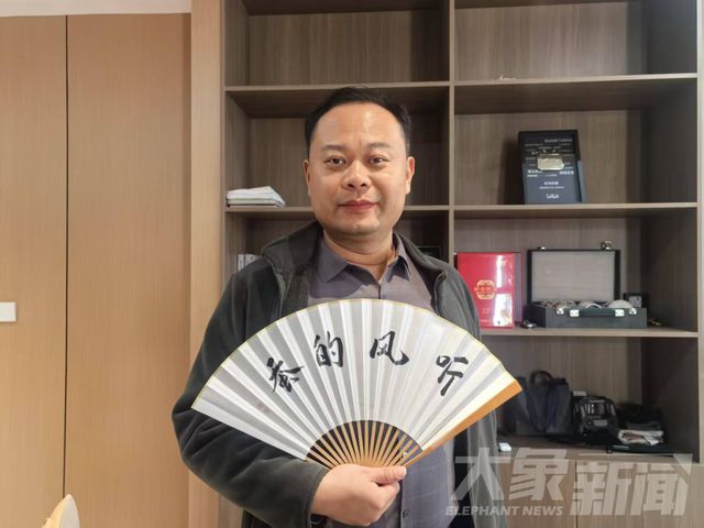 河南检察官成5千万粉丝网红，对话“听风的蚕”：粉丝越清醒我越自信