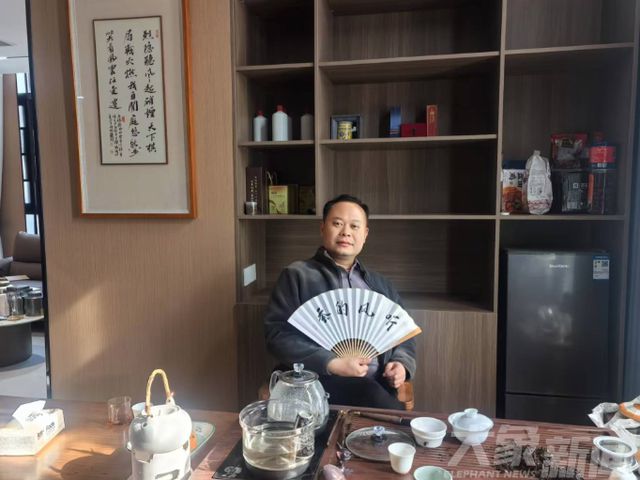 河南检察官成5千万粉丝网红，对话“听风的蚕”：粉丝越清醒我越自信