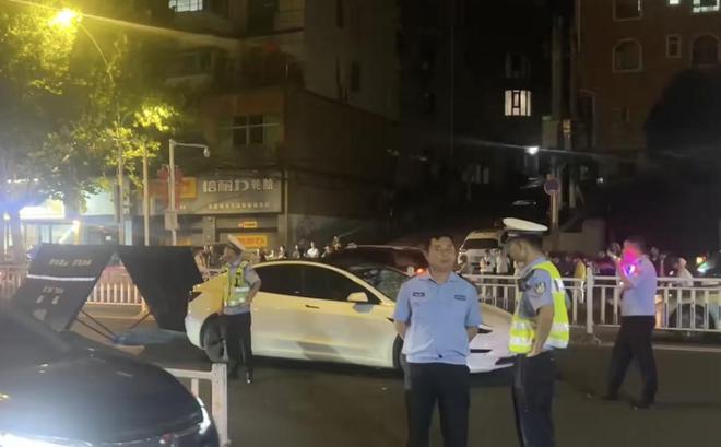 男子泄愤撞死一家三口细节曝光，男子父亲的话激起公愤，评论炸锅
