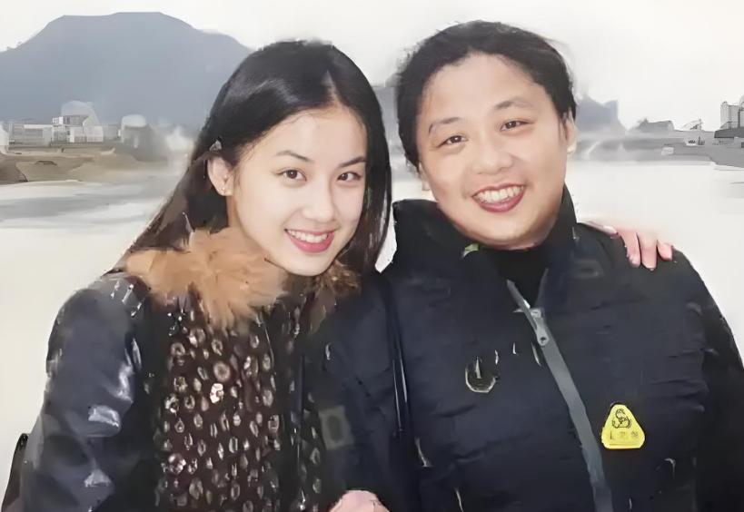 黄圣依与妈妈相处模式好窒息 令网友们感到困惑