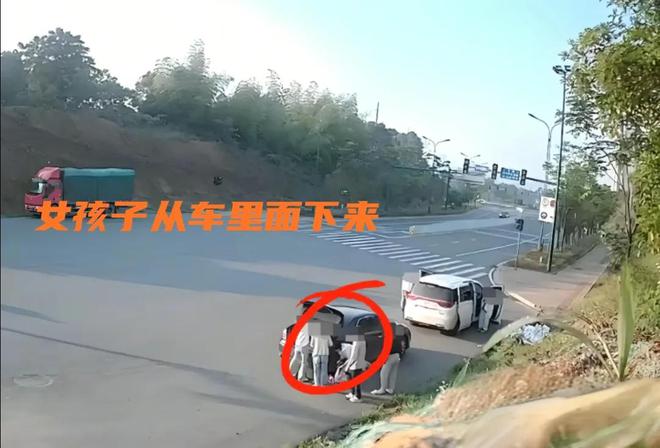 长沙代孕事件被曝，一代孕者发愁：代孕的双胞胎售价28万，作难了