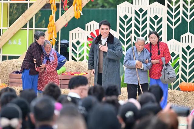 俺村最有戏！家人们搬好小板凳，今晚有好戏~