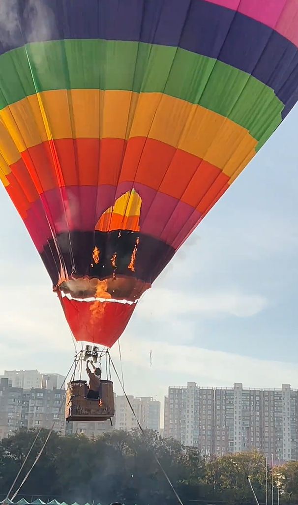 中南林科大澄清“热气球燃烧有人被带上高空”事件：系去年运动会意外，未造成人员伤亡