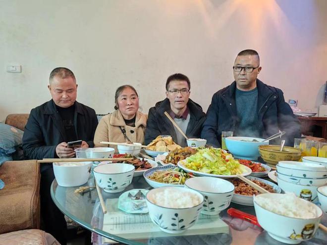 李玉前“杀妻灭子”案将再审，曾指控他与情妇焚尸，他岳母不认同