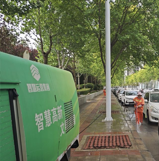 “五一”环卫不停歇 用坚守诠释劳动最美