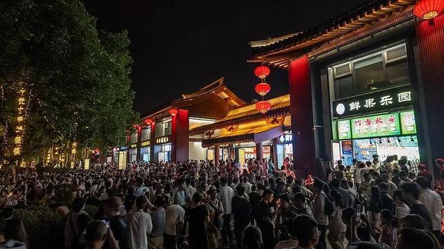 别跑空！假期余额已不足，多地景点已约满、限流、售罄