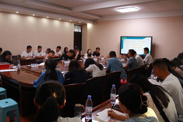 郑州市第四十八中学举行班主任家校沟通经验交流会