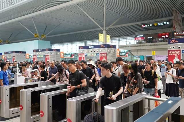 国铁郑州局端午运输今日启动 预计发送旅客375.9万人