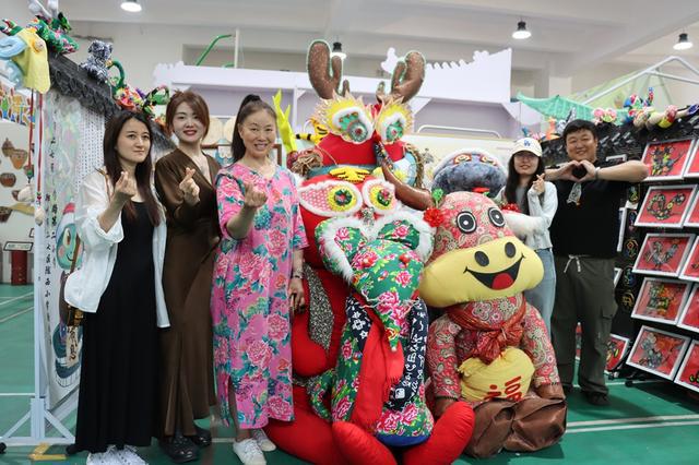 郑州美术学科校本课程观摩展示刚结束，有人已经期待第七届啦