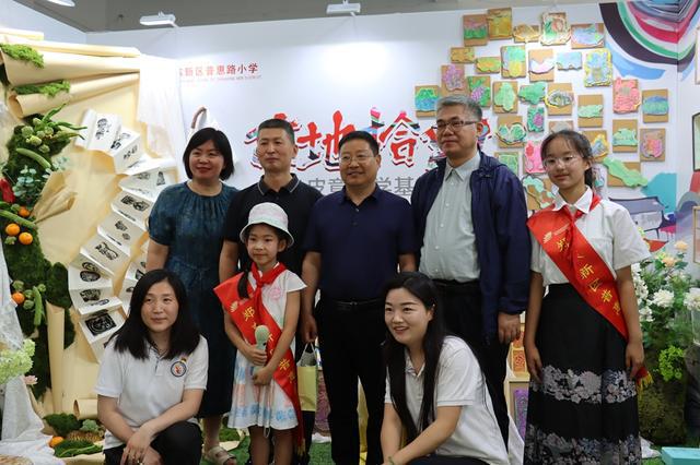 郑州美术学科校本课程观摩展示刚结束，有人已经期待第七届啦