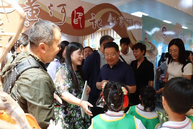 郑州美术学科校本课程观摩展示刚结束，有人已经期待第七届啦