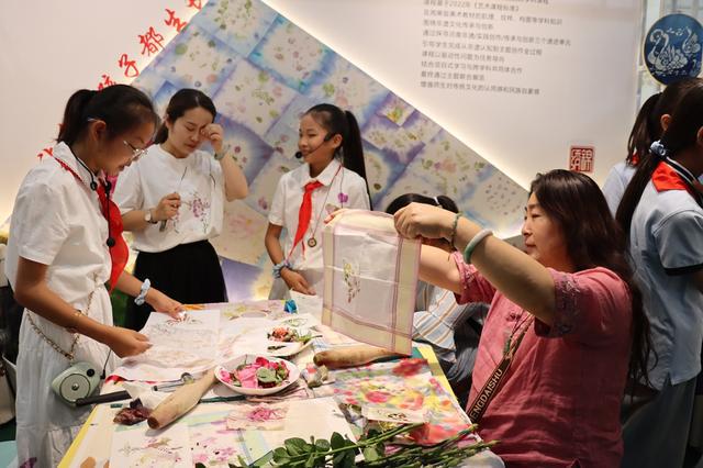 郑州美术学科校本课程观摩展示刚结束，有人已经期待第七届啦