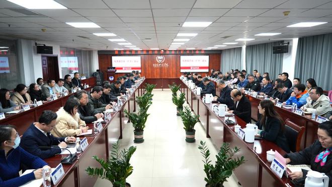 烟台一高校校长被曝硕士论文严重抄袭，有关部门已确认，网友爆评