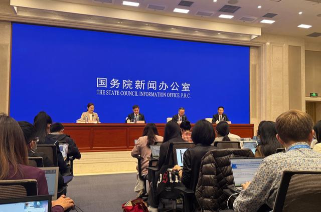 金融监管总局：对受关税影响较大、经营暂时困难的市场主体“一企一策”提供精准服务∣象北京