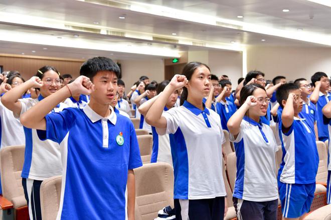深圳首个“国防教育百校联盟单位”在亚迪学校揭牌
