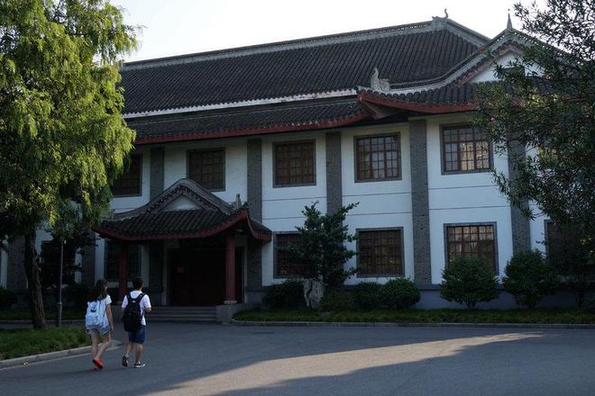 复旦教授王德峰语出惊人：贫穷富贵，皆有定数！拿儿子举例引热议