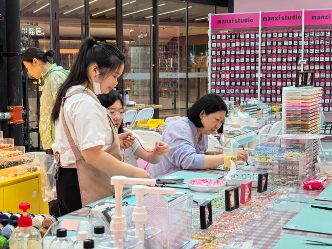 谁还在商场买东西？我们在北京有了新发现