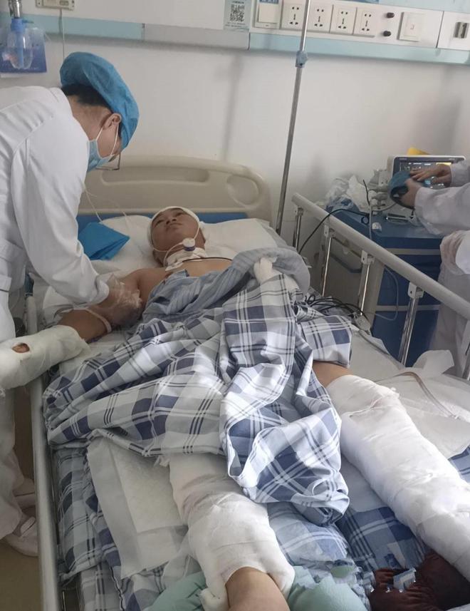 广东一男子砍杀兄弟二人，男子与兄弟俩还是朋友，细节令人心惊