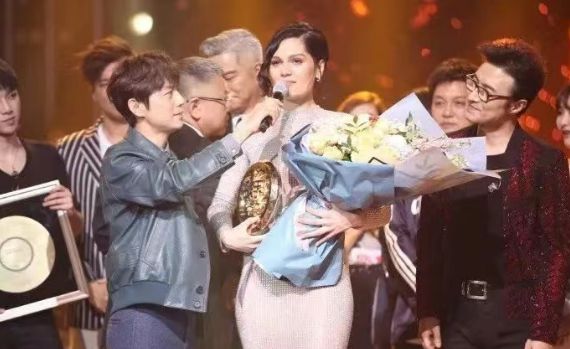 37岁知名女歌手确诊癌症！曾参加《歌手》并夺冠