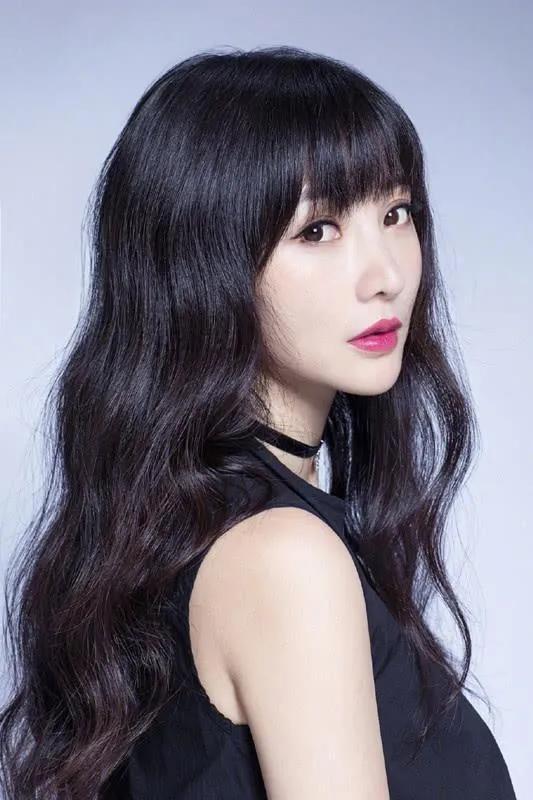 女明星柳岩突然发文：早去医院早解脱！网友了解实情后不乐意了