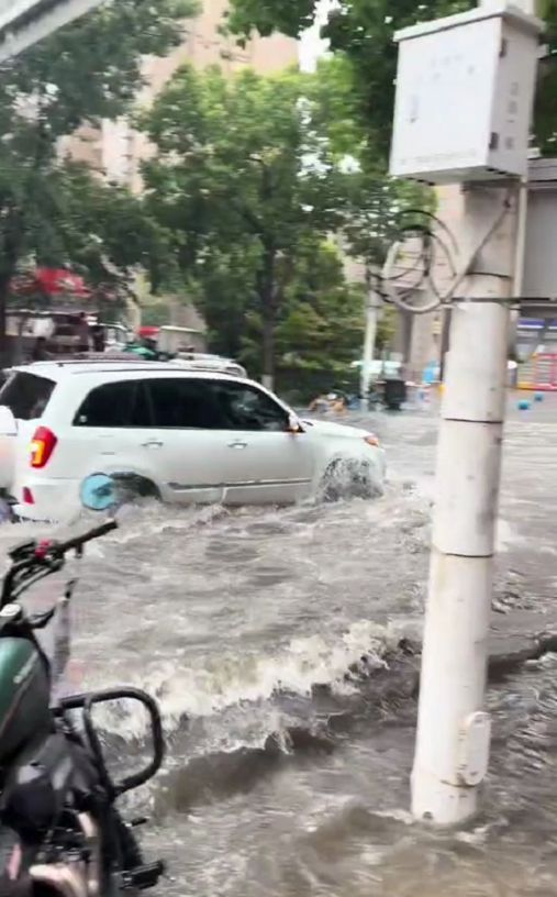芜湖高考考场设更衣室，长沙发“赶考”温馨提示