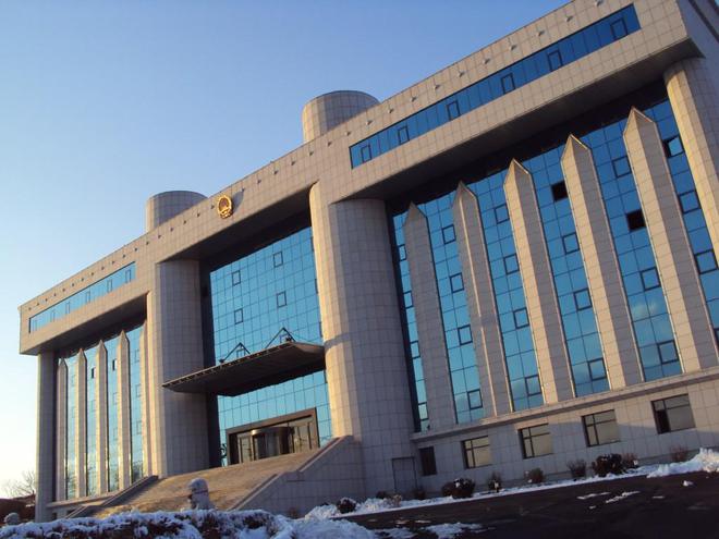 辽宁一退休民警，实名举报原副检察长不起诉杀人犯，滥用诉讼权力