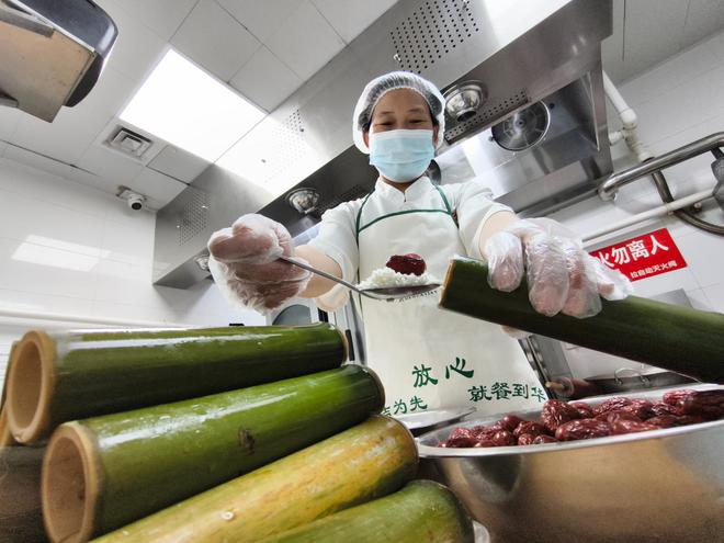 新老口味齐上阵 今年端午节粽子更健康