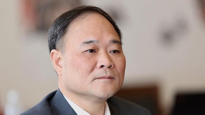 李书福是保守，还是行险棋？